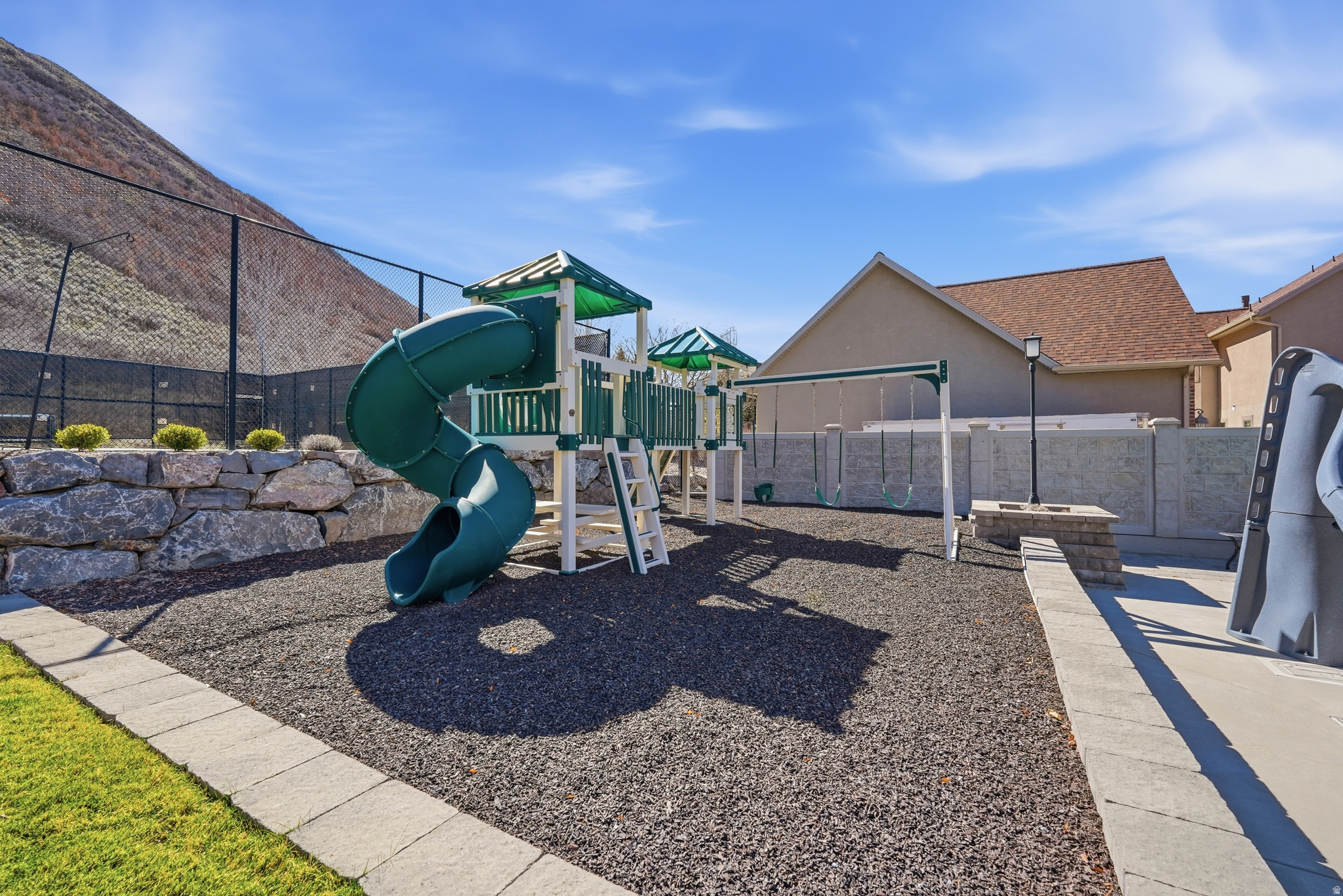 DRAPER HEIGHTS - Residential