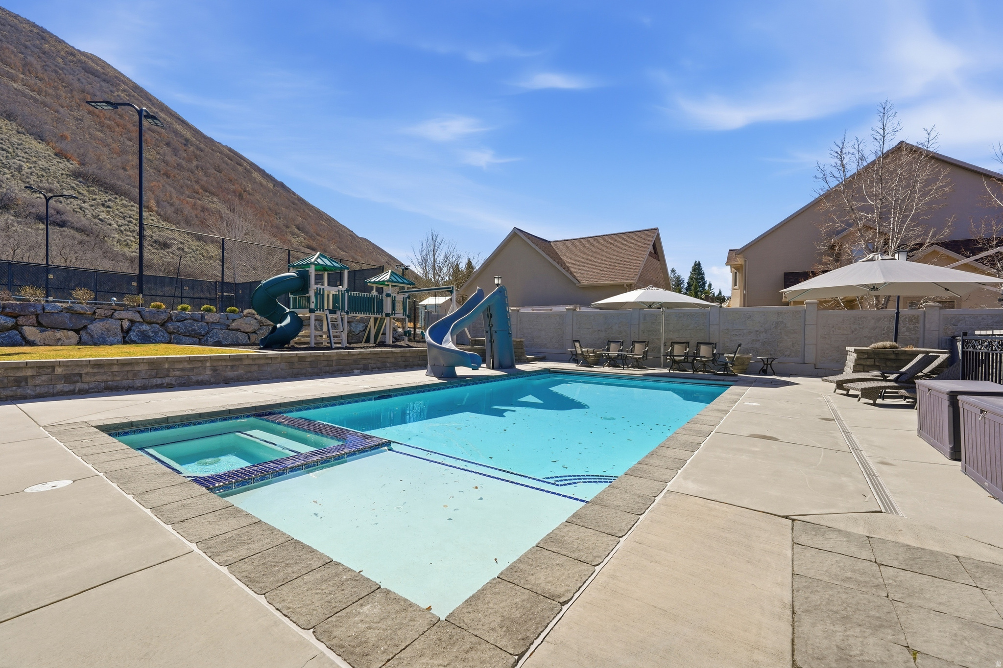 DRAPER HEIGHTS - Residential