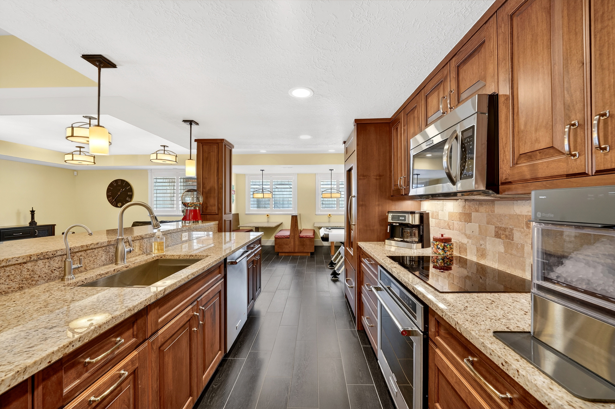 DRAPER HEIGHTS - Residential