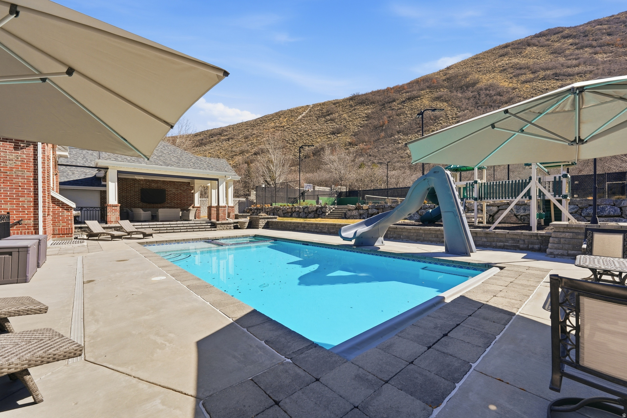 DRAPER HEIGHTS - Residential