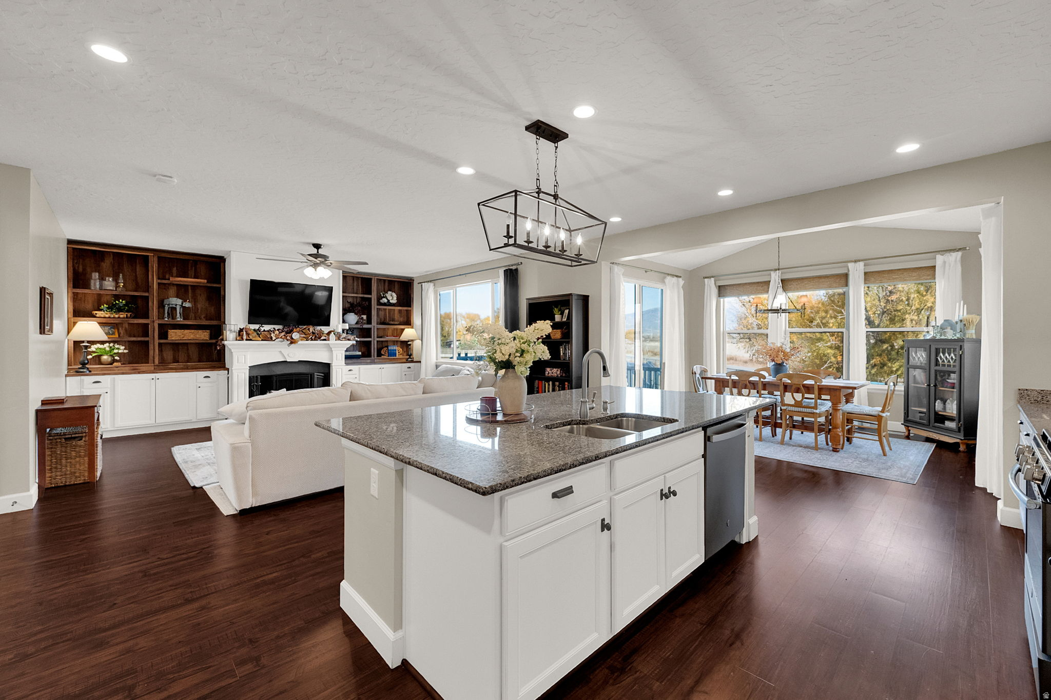 MEADOWS AT LAKESIDE - Residential