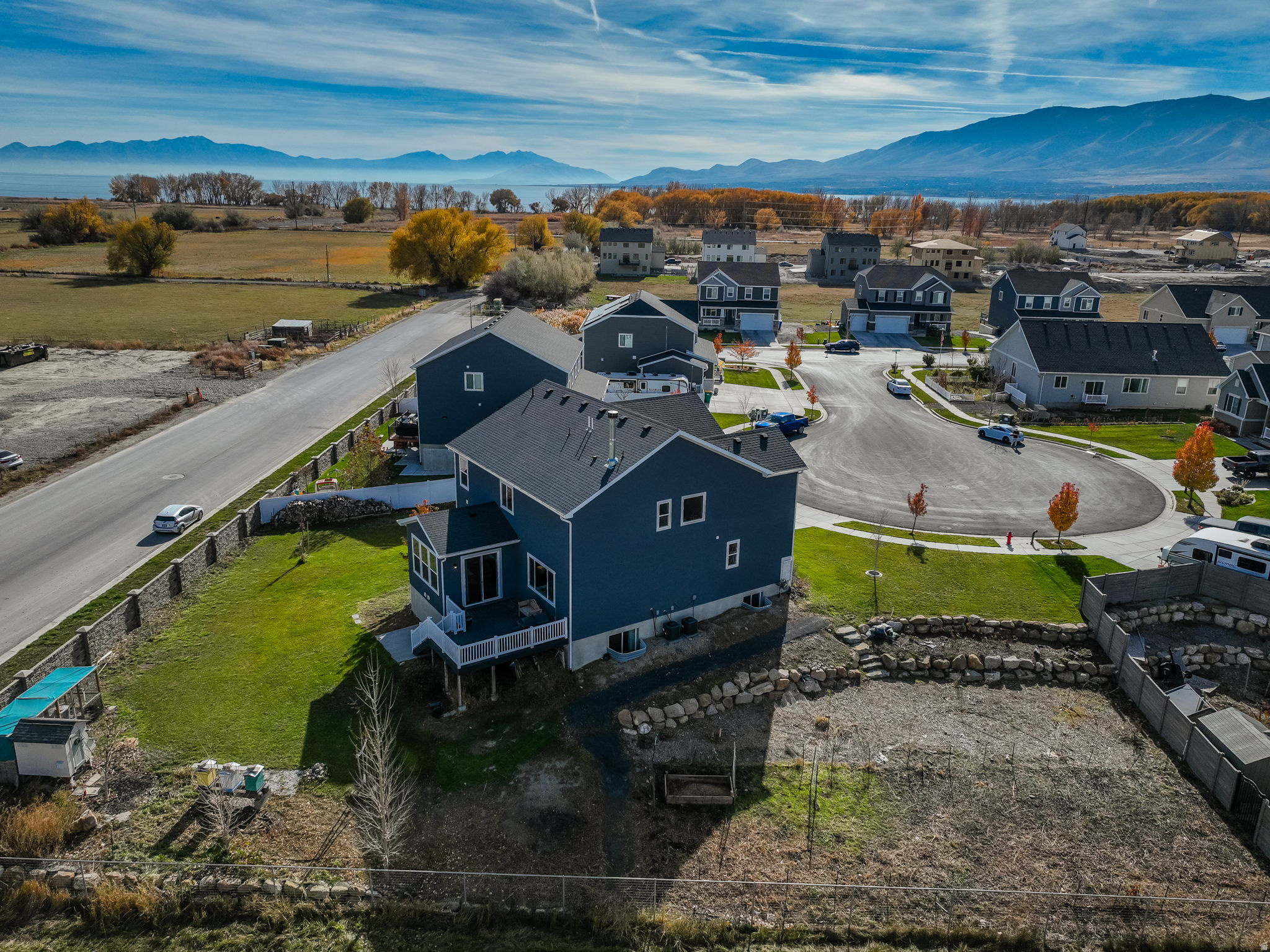 MEADOWS AT LAKESIDE - Residential