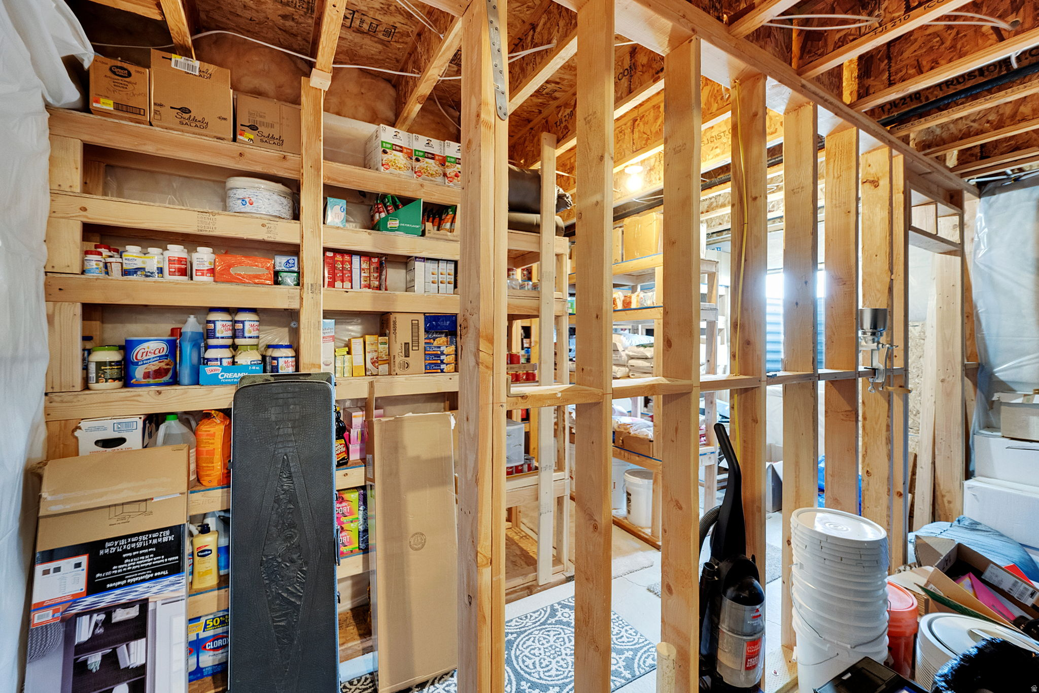 MEADOWS AT LAKESIDE - Residential