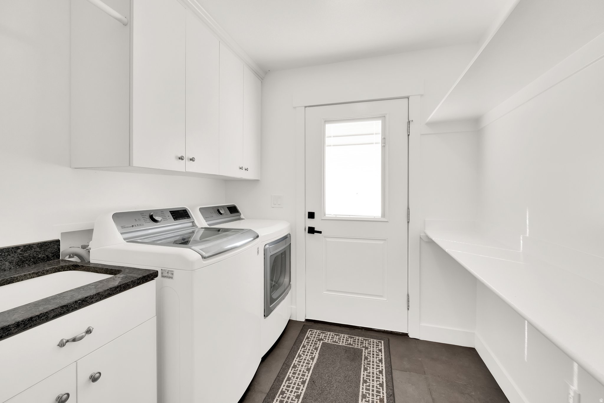 COUNTRY LANE - Residential