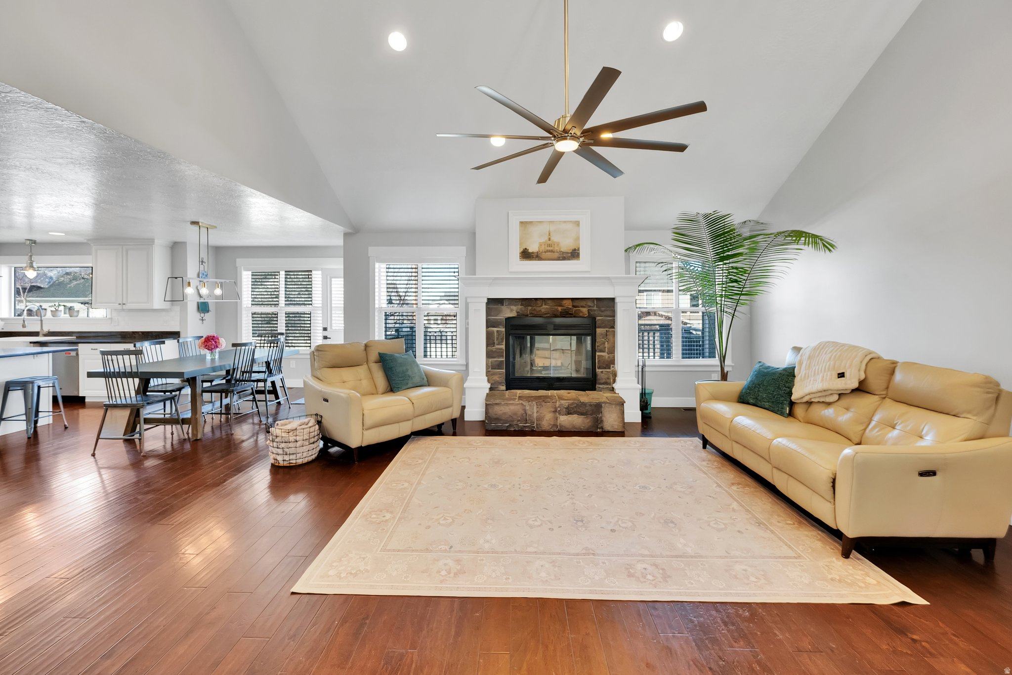 COUNTRY LANE - Residential