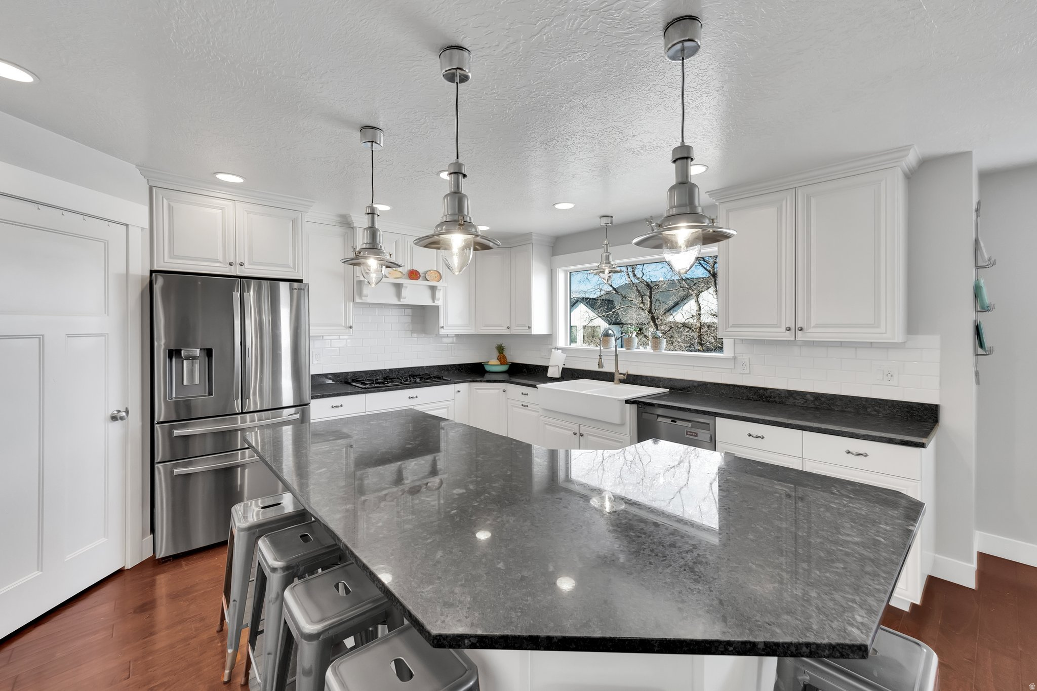 COUNTRY LANE - Residential