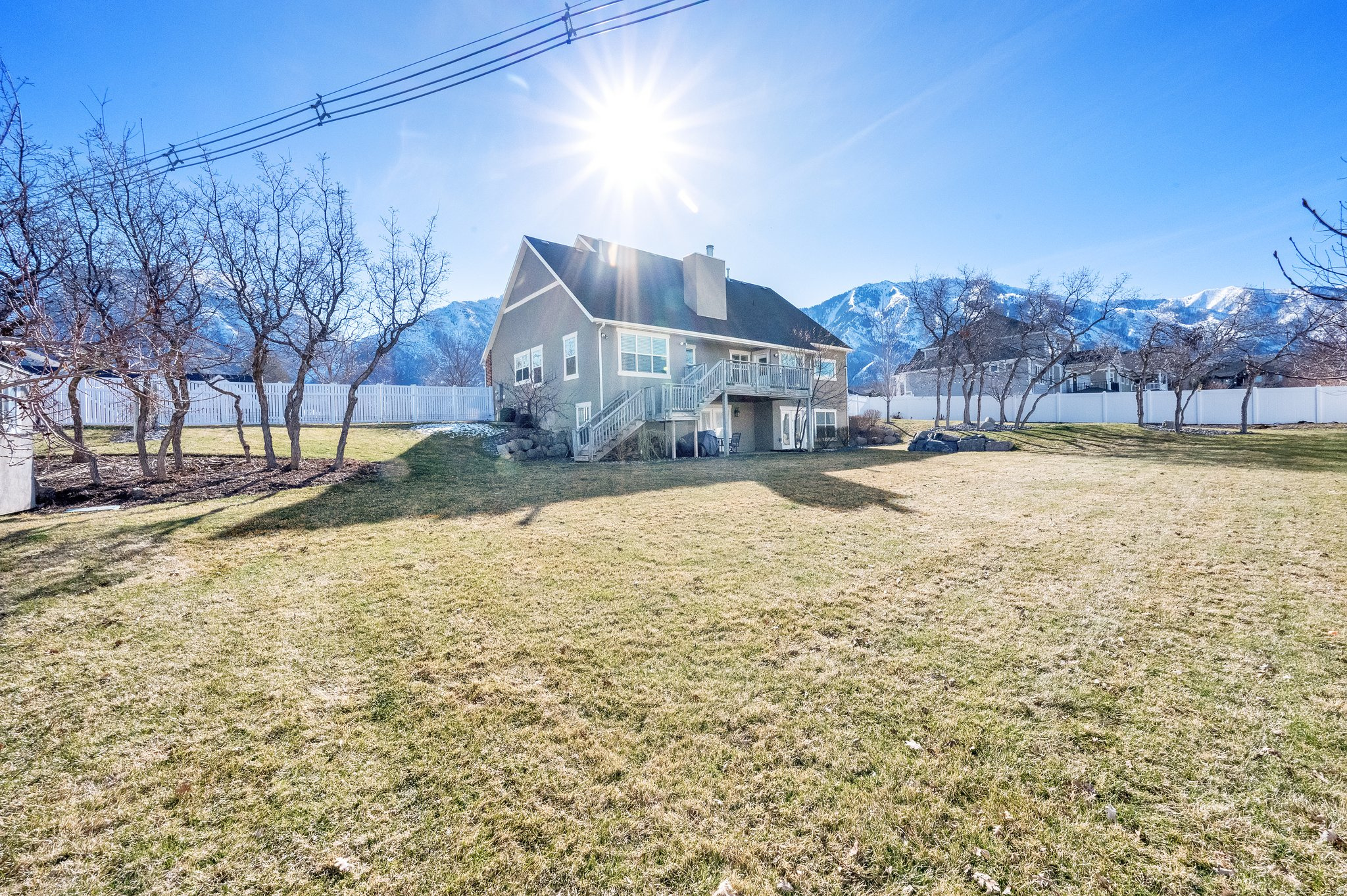 COUNTRY LANE - Residential