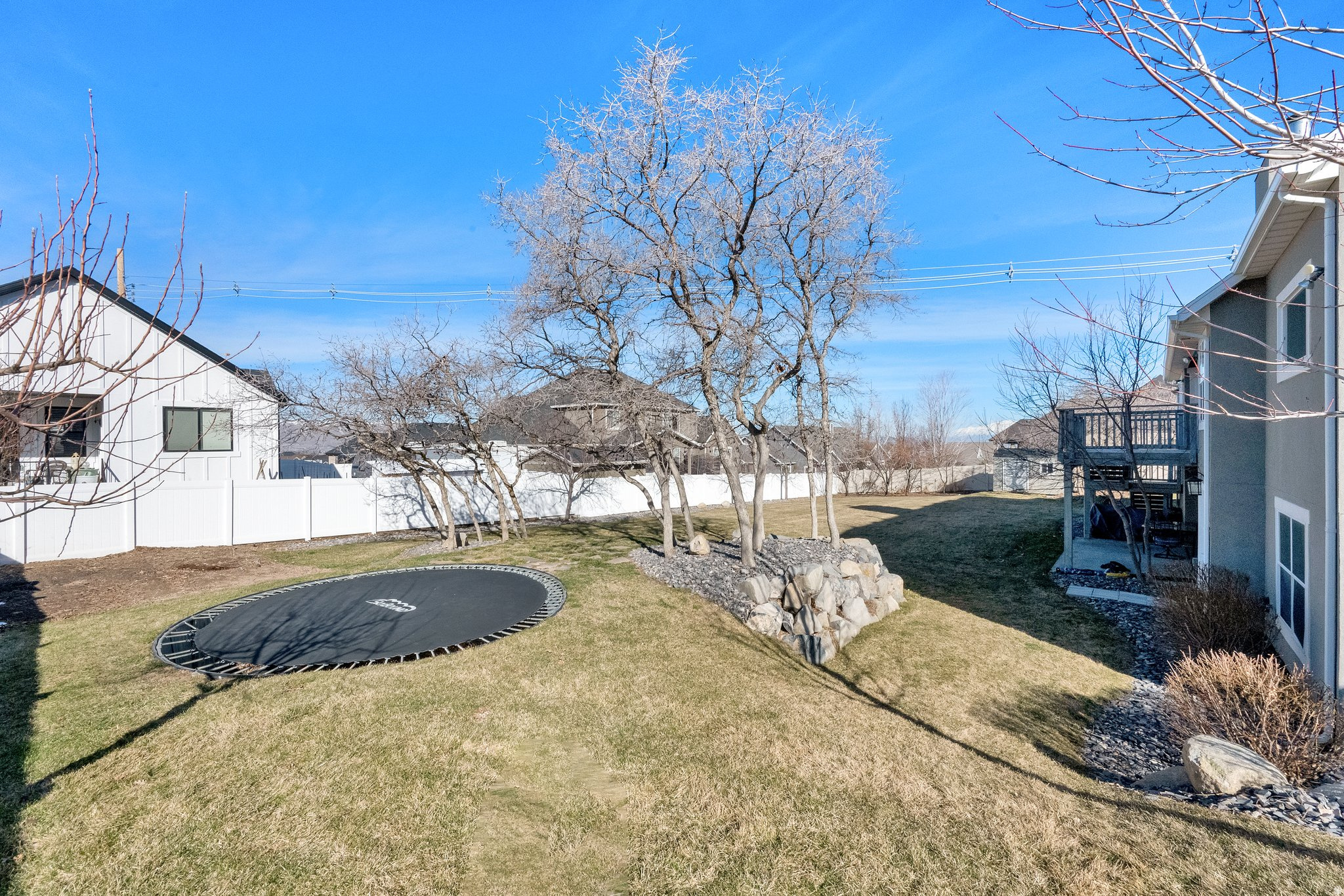 COUNTRY LANE - Residential