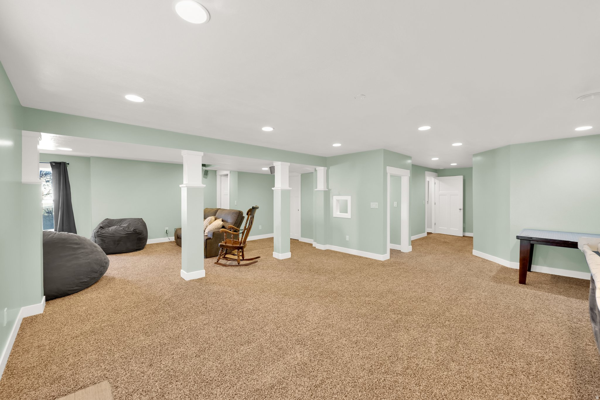 COUNTRY LANE - Residential