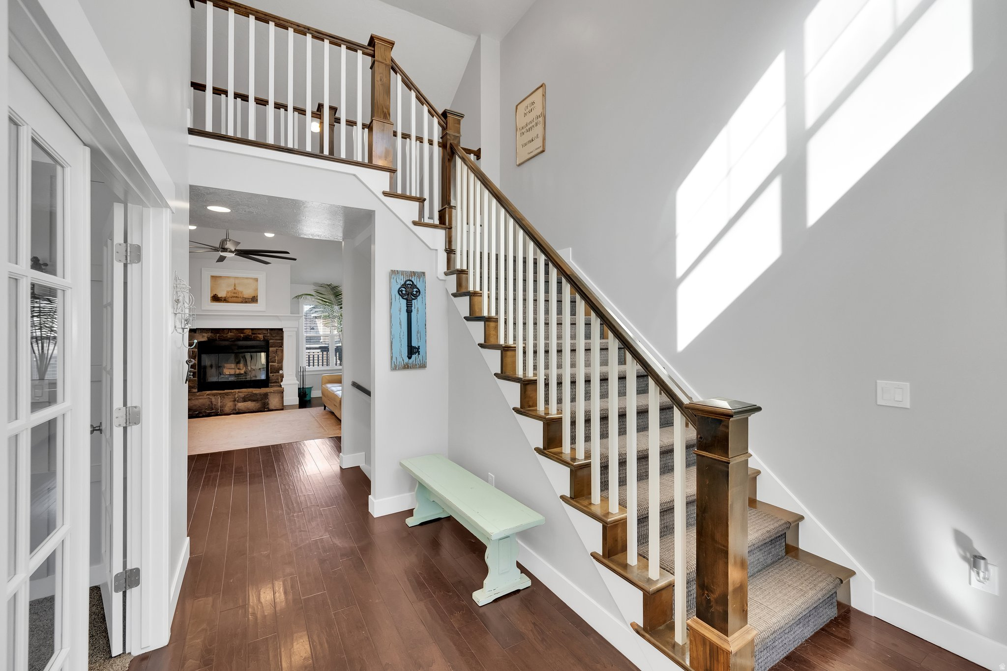 COUNTRY LANE - Residential