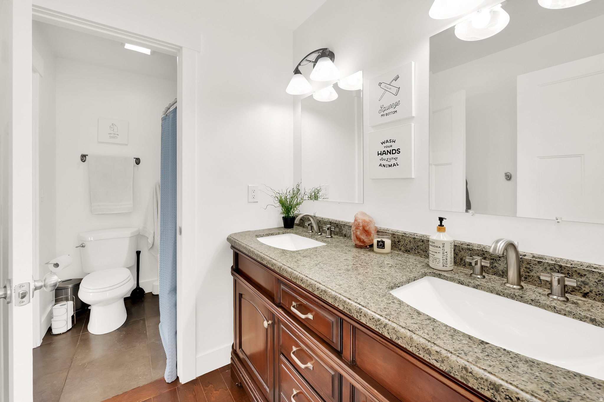 COUNTRY LANE - Residential