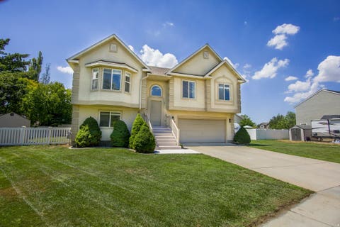 Photo of 2049 N 700 W, West Bountiful, UT 84087 (MLS # 2174216)