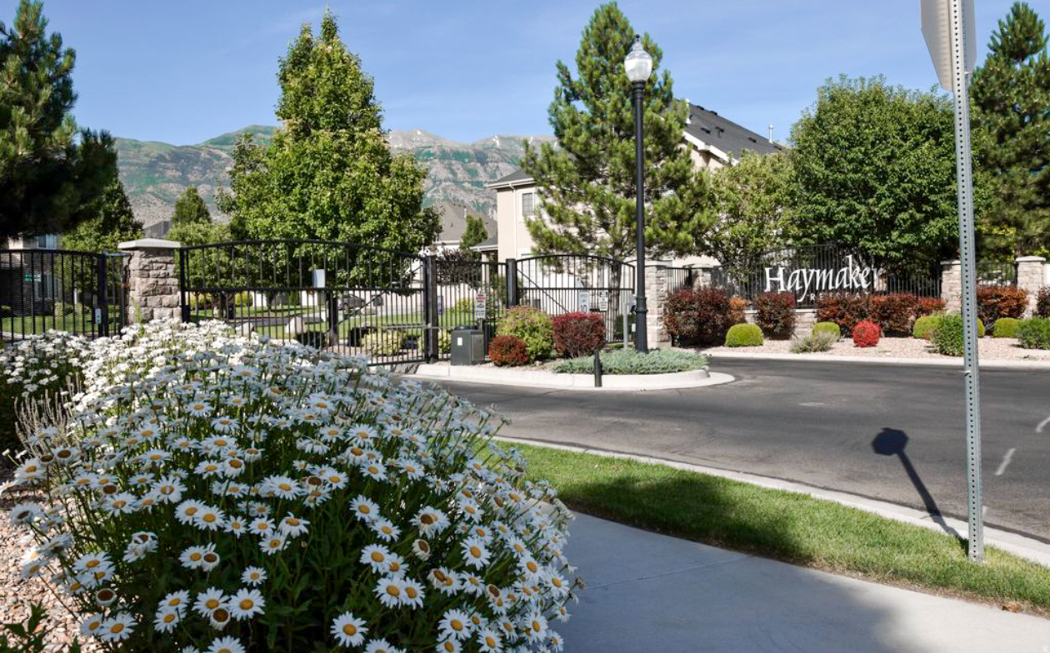 HAYMAKER RETREAT - Residential