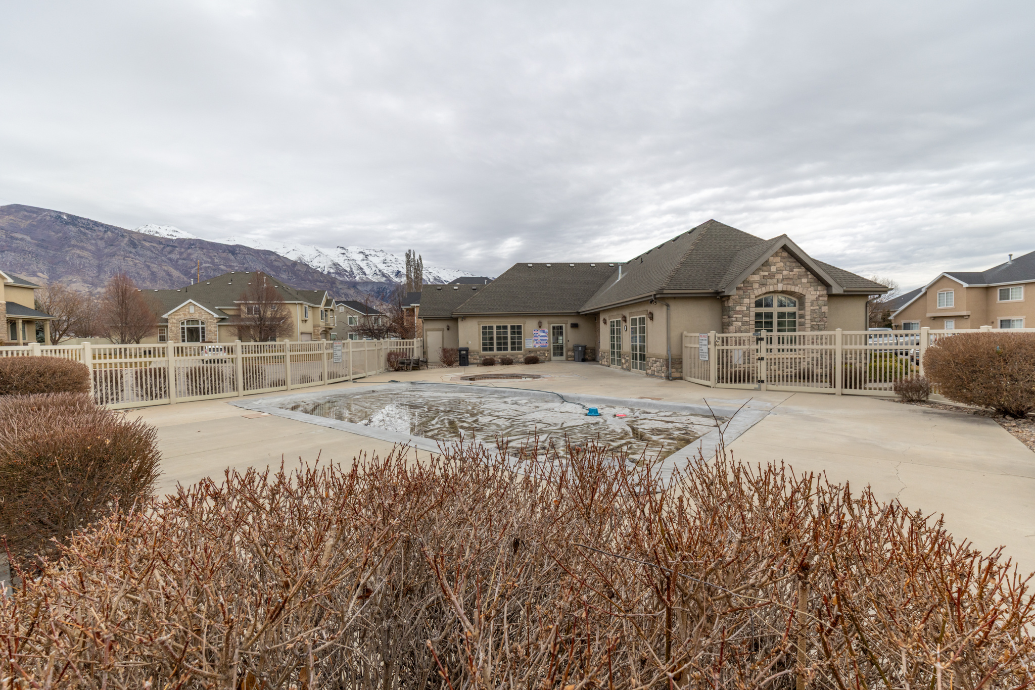 HAYMAKER RETREAT - Residential