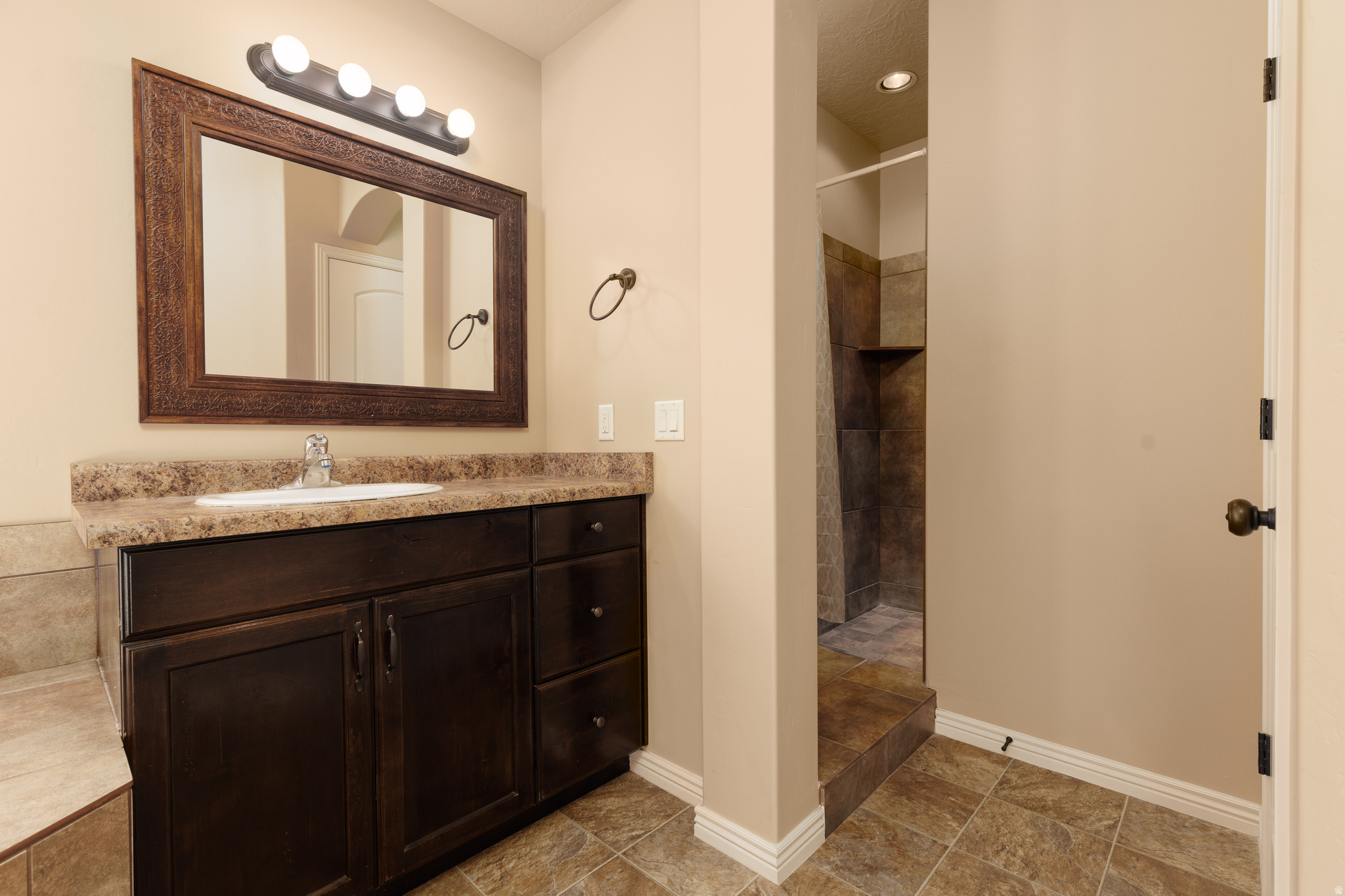 SUN VALLEY ESTATES PH 6 - Residential