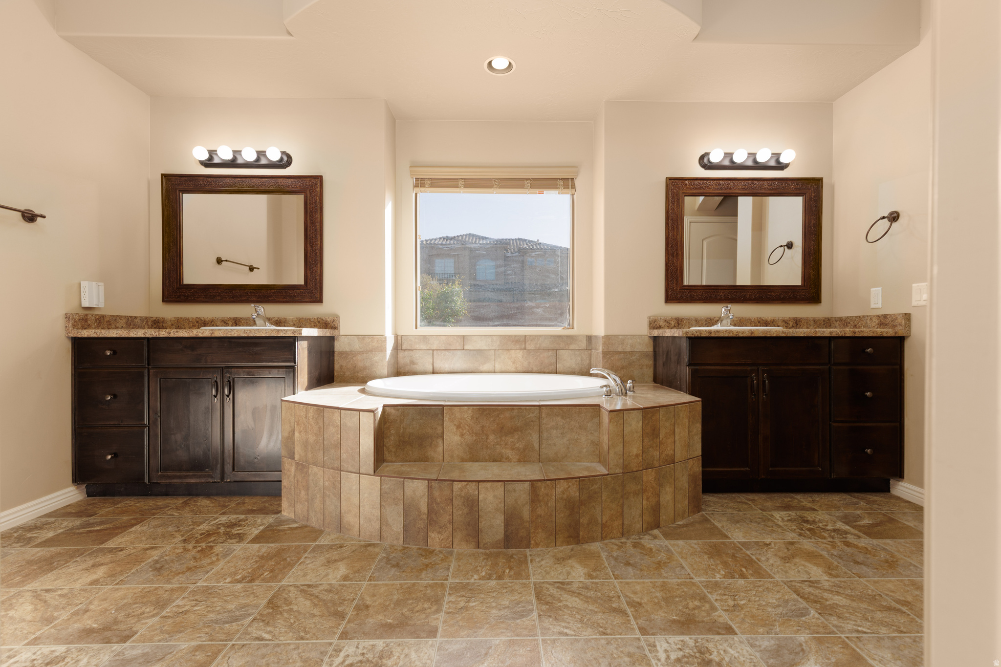 SUN VALLEY ESTATES PH 6 - Residential