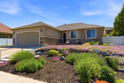 Homes For Sale - 5567 W Morning Light Dr<br/> Herriman, UT 84096