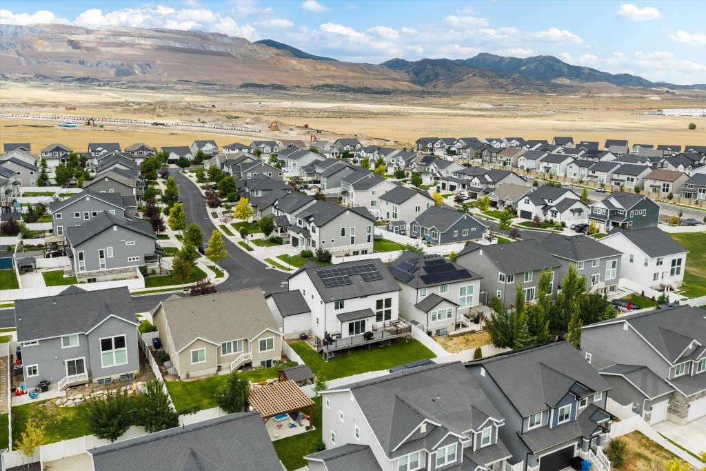 Photo of 12483 S DESERT MESA DR #851, Herriman, UT 84096 (MLS # 2179116)