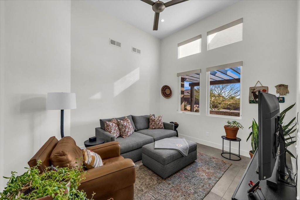 Photo of 254 W ALTURA WAY, Ivins, UT 84738 (MLS # 2137056)