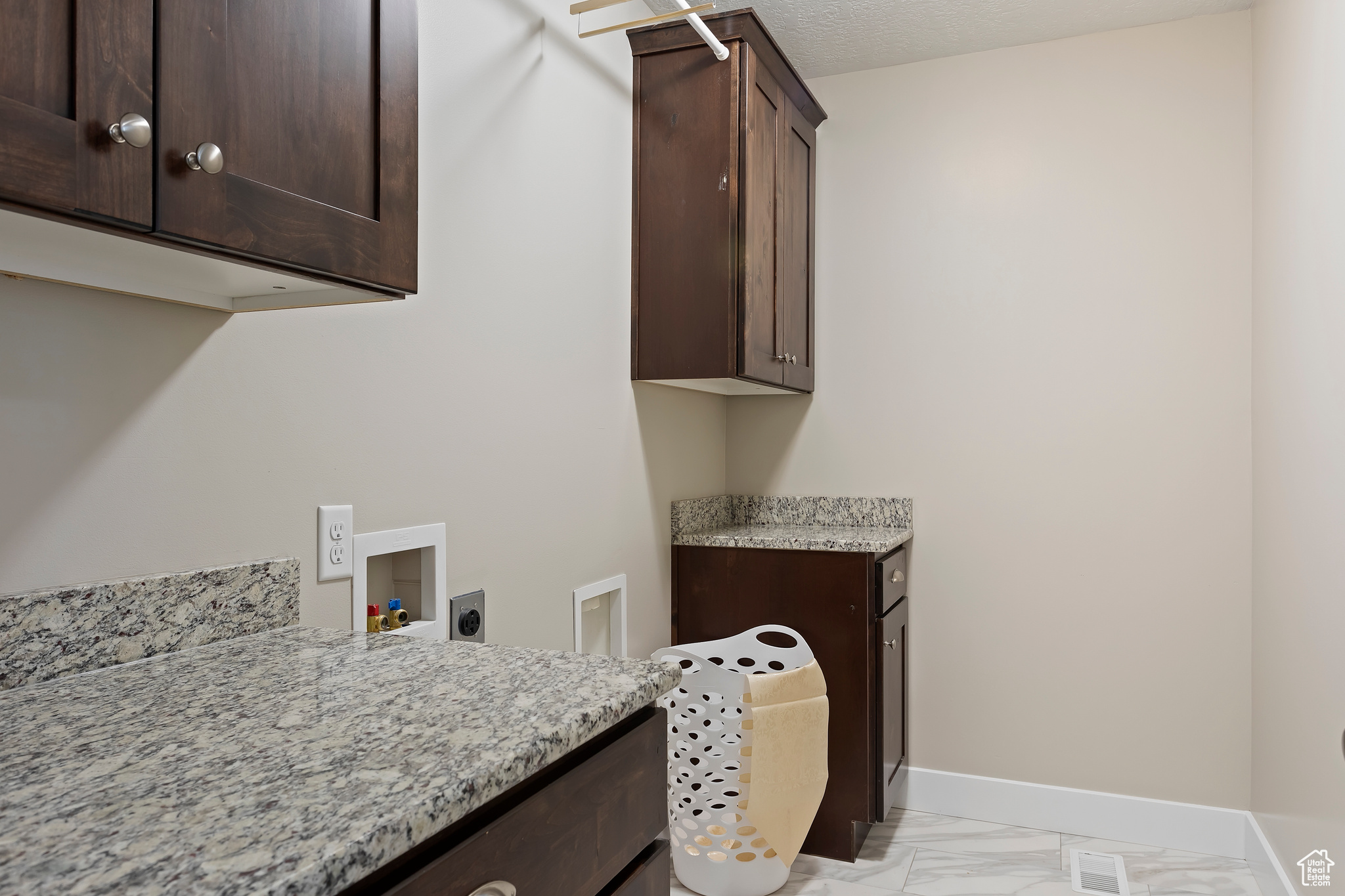 1407 N Mountain Rd, Ogden, Utah image 12