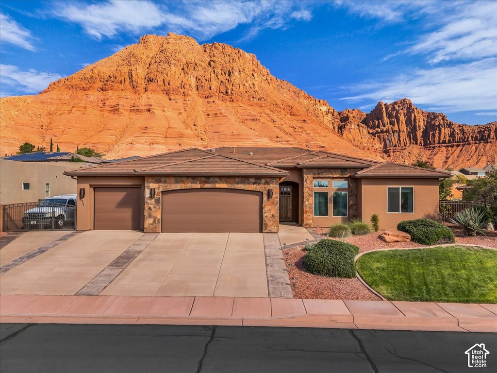 Photo of 271 E 250 N, Ivins, UT 84738 (MLS # 2189936)