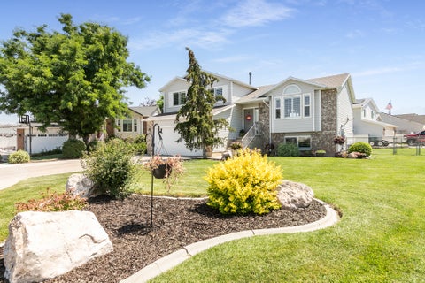 Tiny photo for 4596 S 3150 W, Roy, UT 84067 (MLS # 2167168)