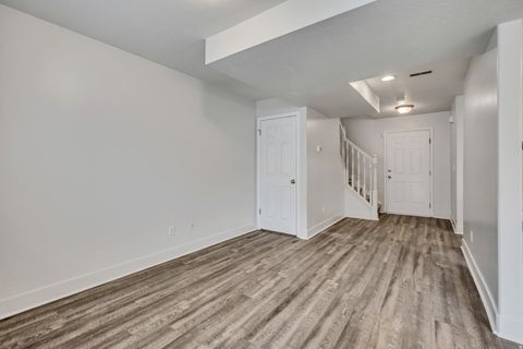 Tiny photo for 449 W 200 N #3, Bountiful, UT 84010 (MLS # 2141636)