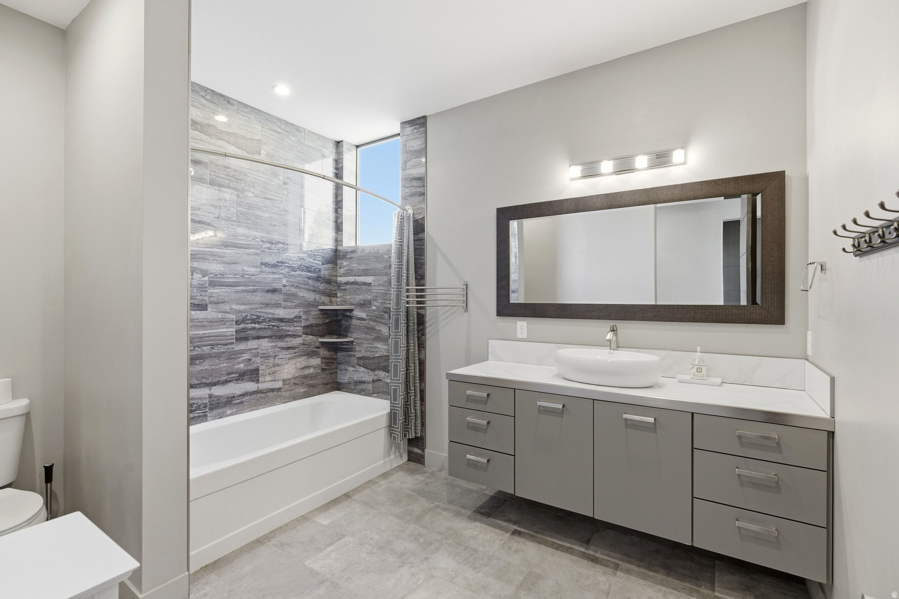 ANASAZI PLATEAU 2 - Residential