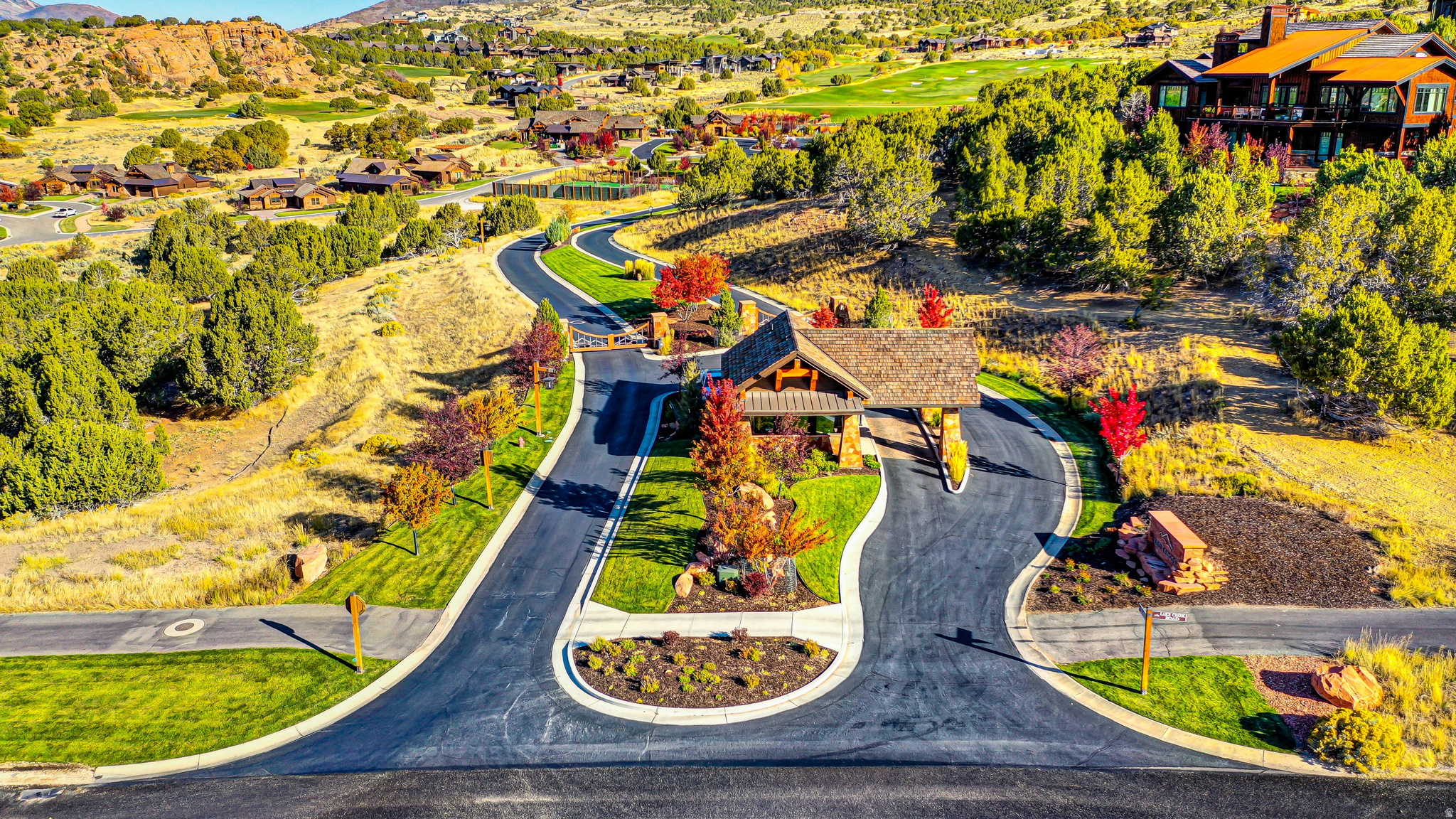 RED LEDGES - Land