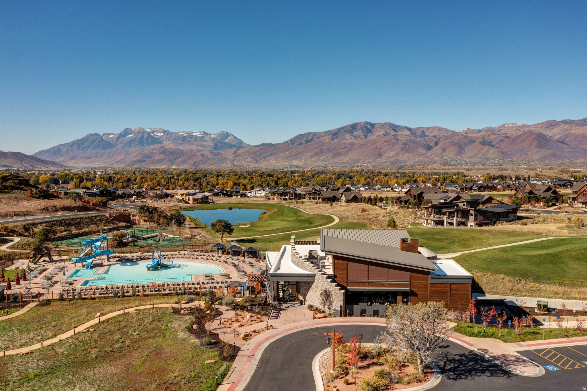 RED LEDGES - Land