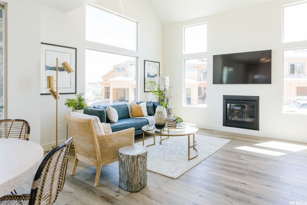 Photo of 197 W HARVEST LN, Saratoga Springs, UT 84045 (MLS # 2128279)