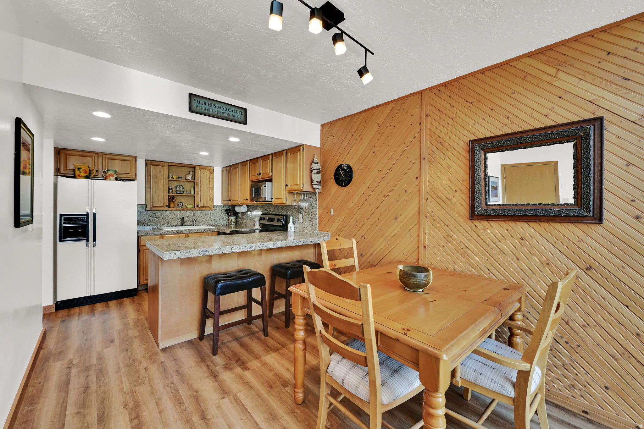 WOLF STAR - Residential