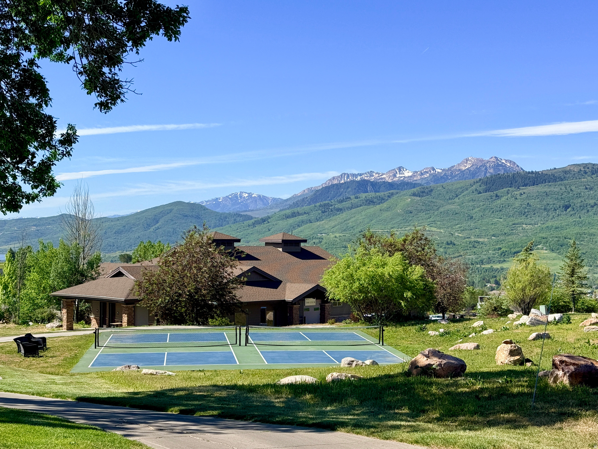 WOLF STAR - Residential