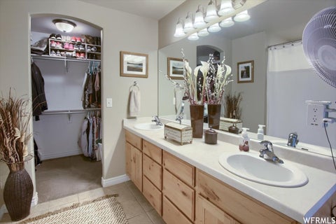 Tiny photo for 644 N STONNE LN, Kaysville, UT 84037 (MLS # 2186555)