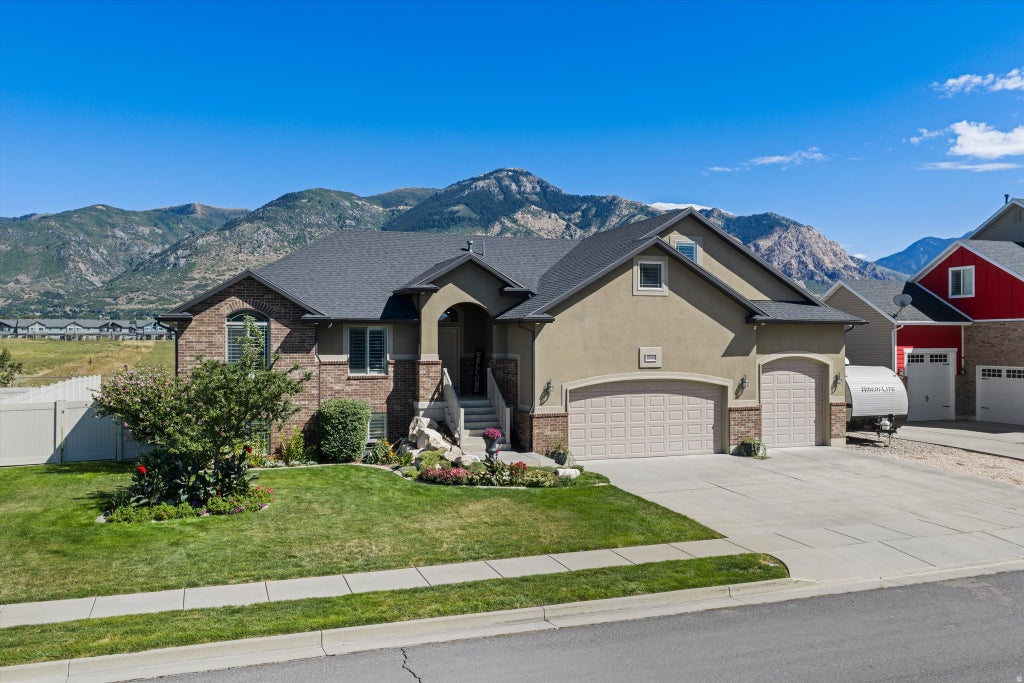 Photo of 2246 N 225 W, Harrisville, UT 84414 (MLS # 2184622)