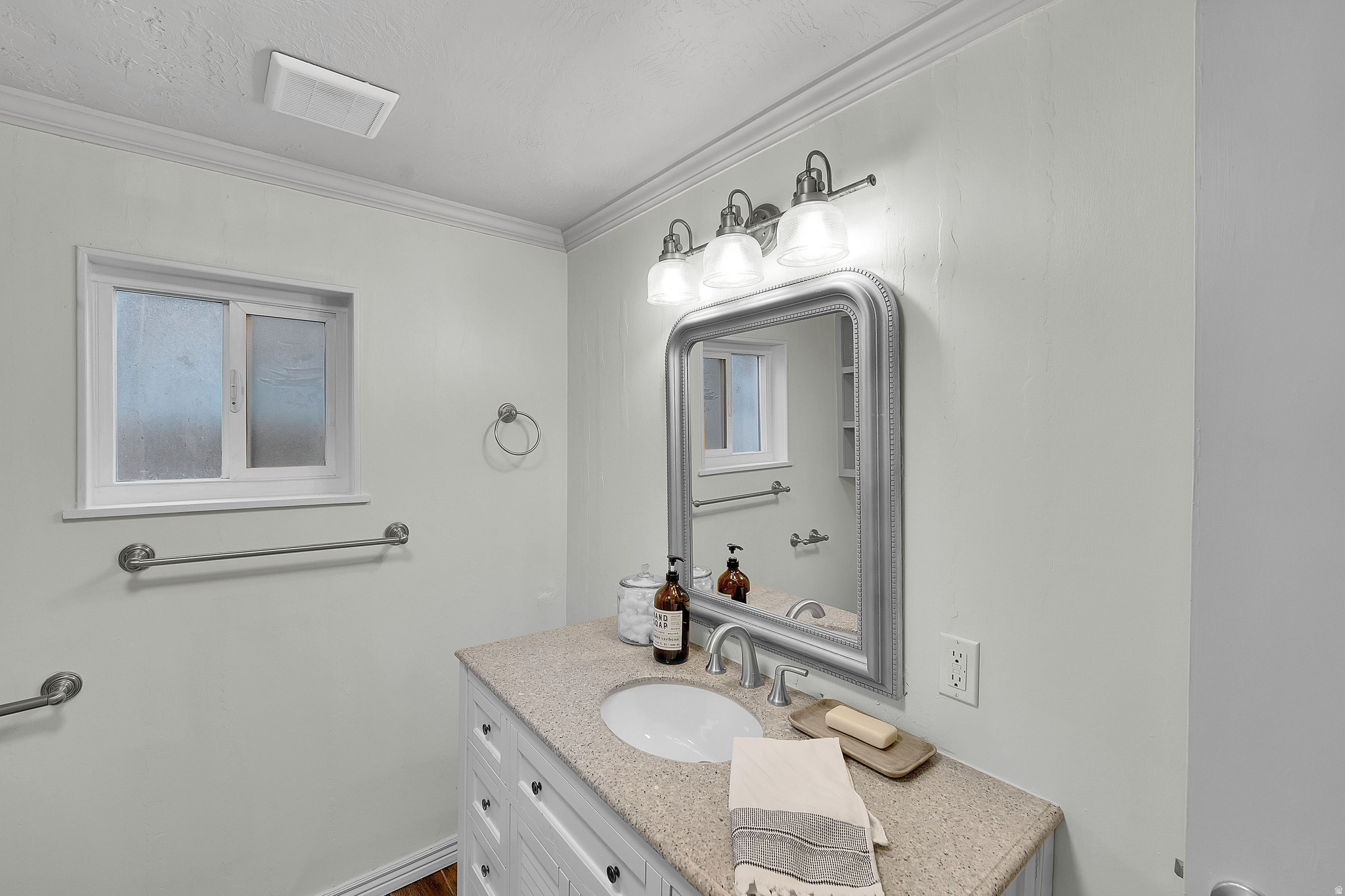 HOLLADAY HILLS - Residential