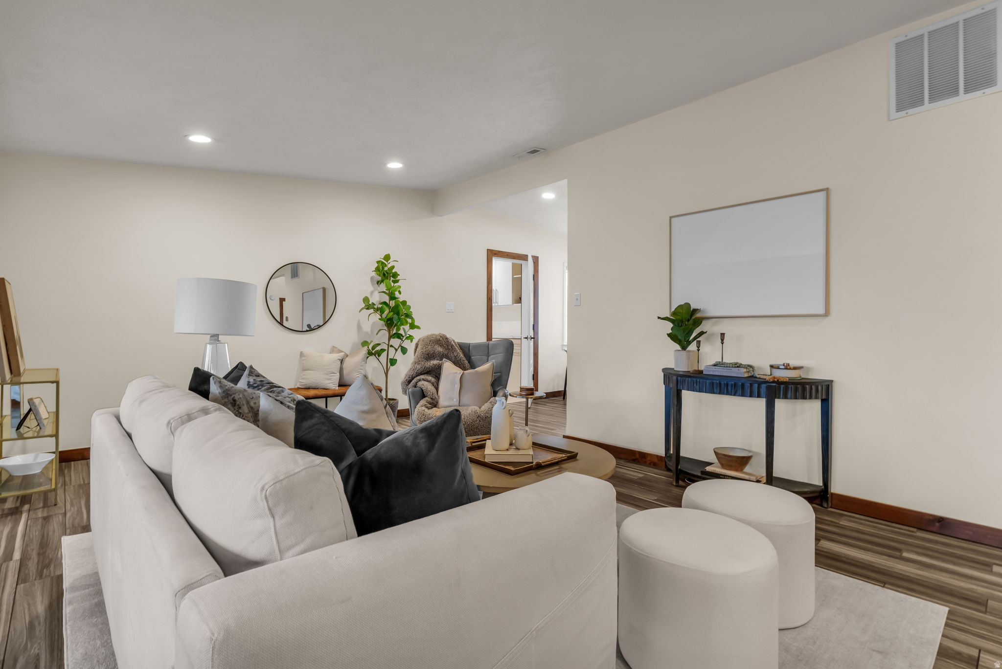 HOLLADAY HILLS - Residential