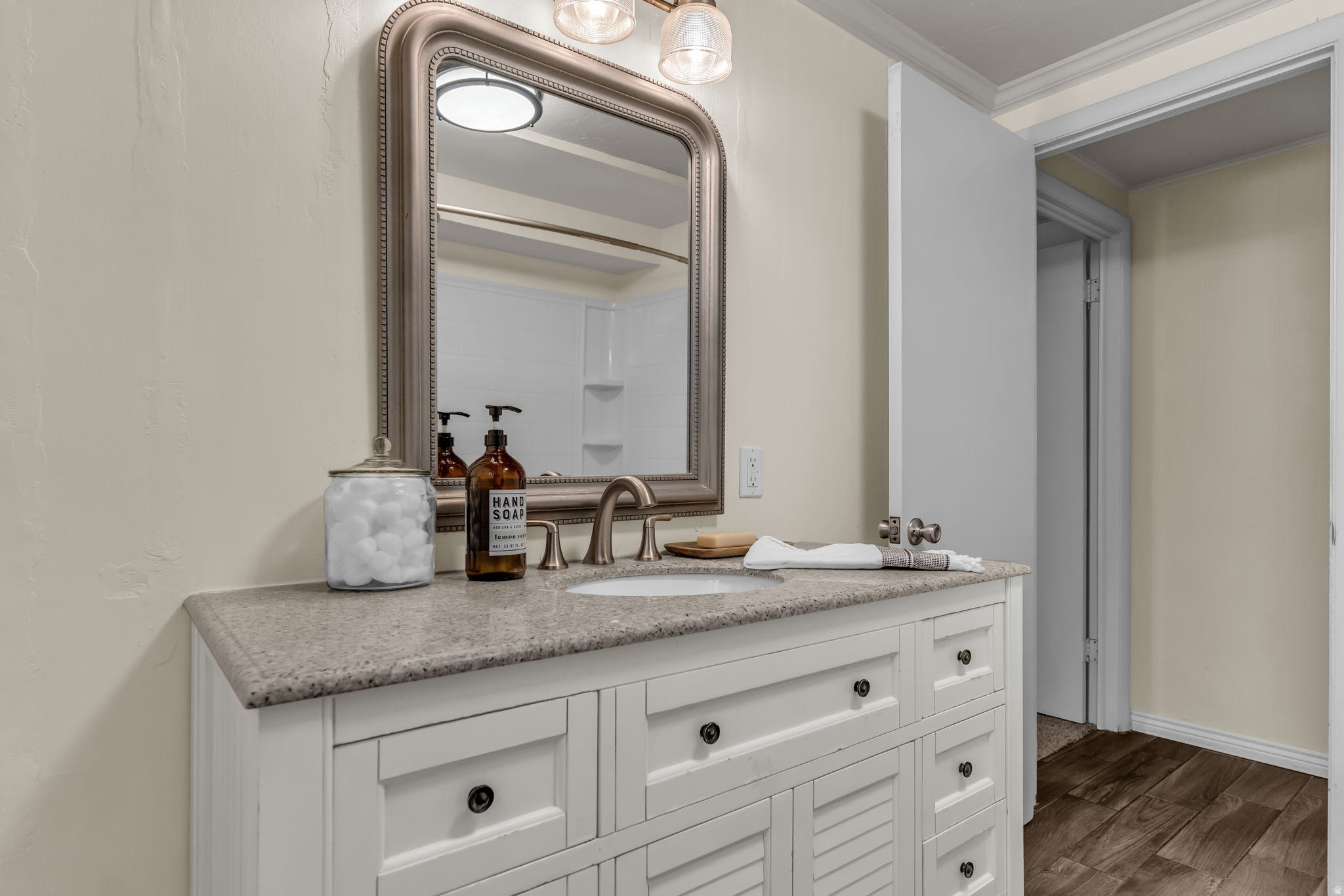 HOLLADAY HILLS - Residential