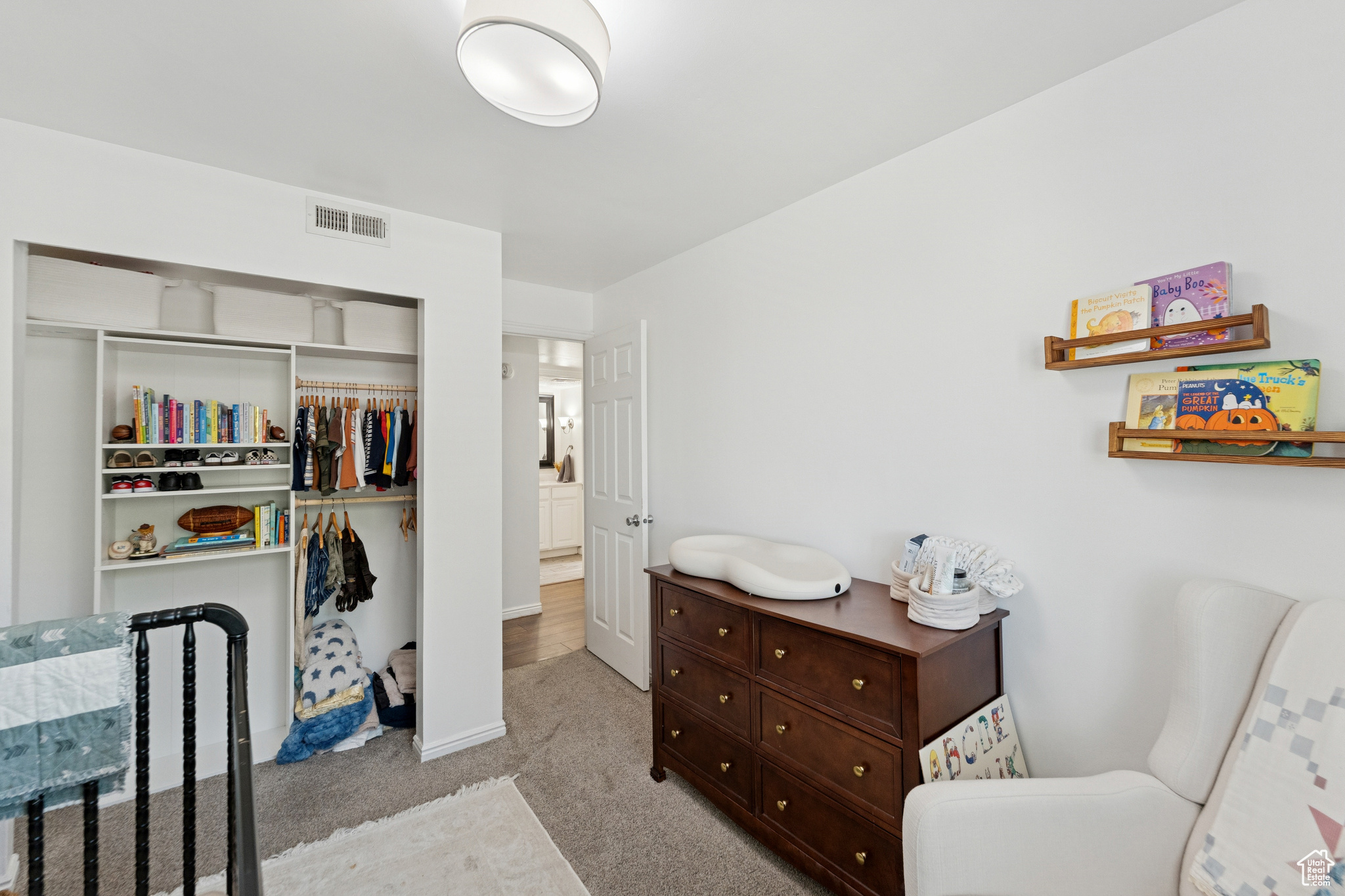 SHERWOOD OAKS CONDOM - Residential