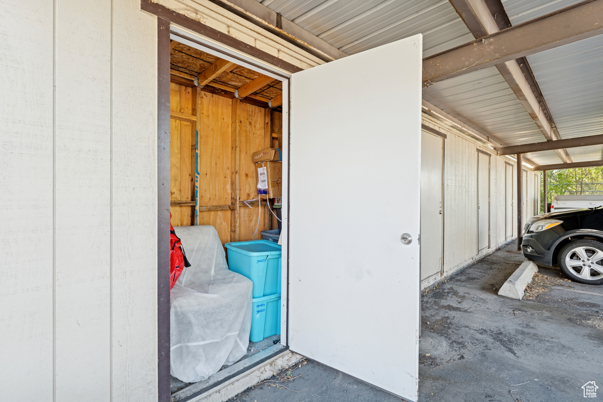 SHERWOOD OAKS CONDOM - Residential