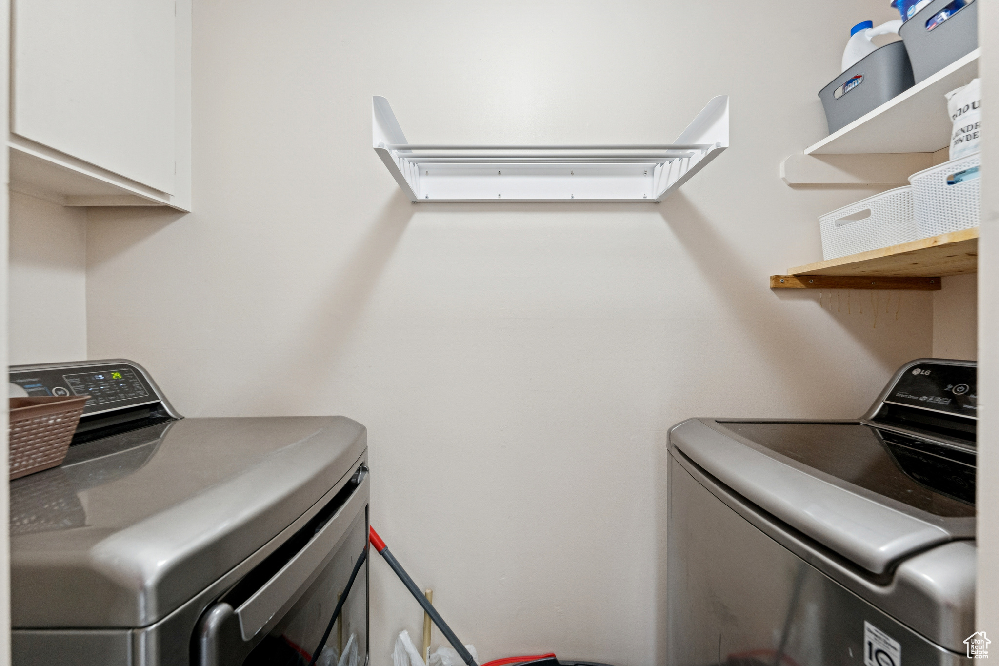 SHERWOOD OAKS CONDOM - Residential