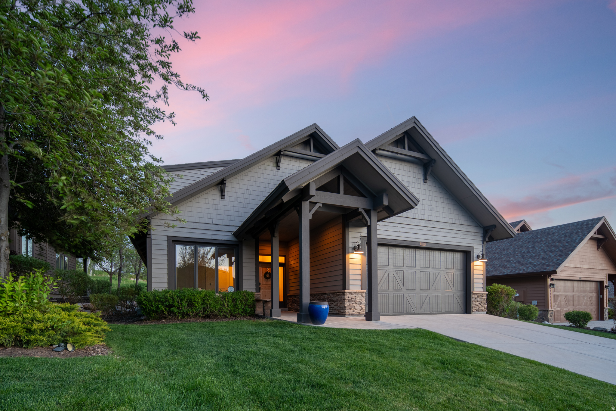 TRAPPERS RIDGE - Residential