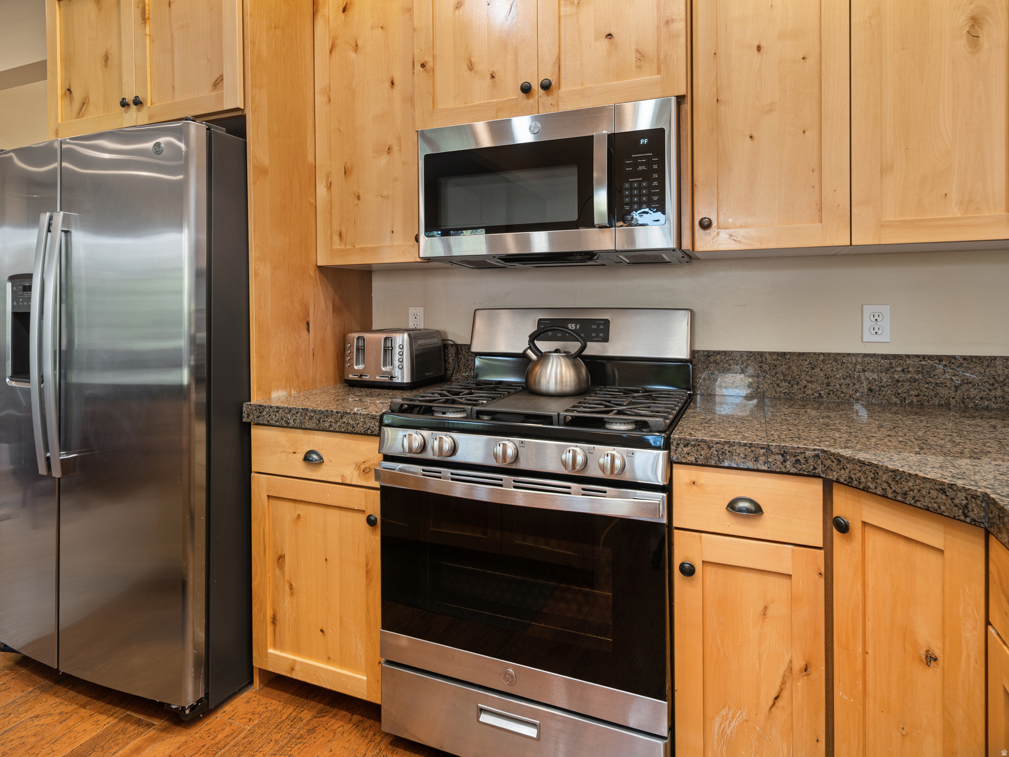 TRAPPERS RIDGE - Residential