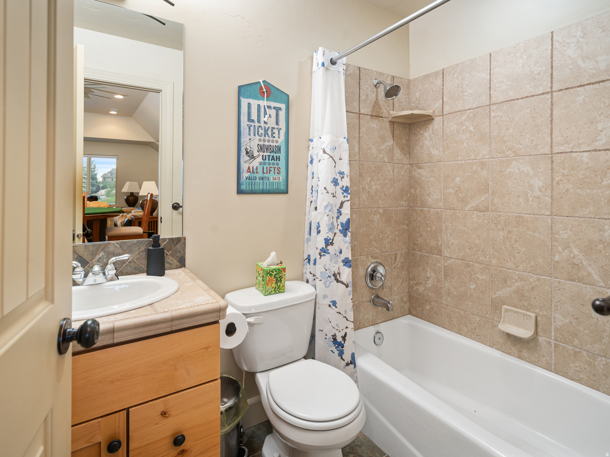 TRAPPERS RIDGE - Residential