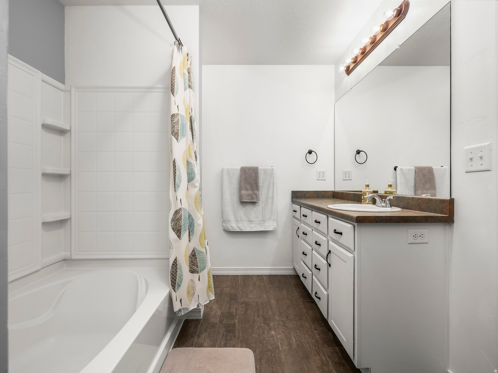 SPANISH FIELDS - Residential