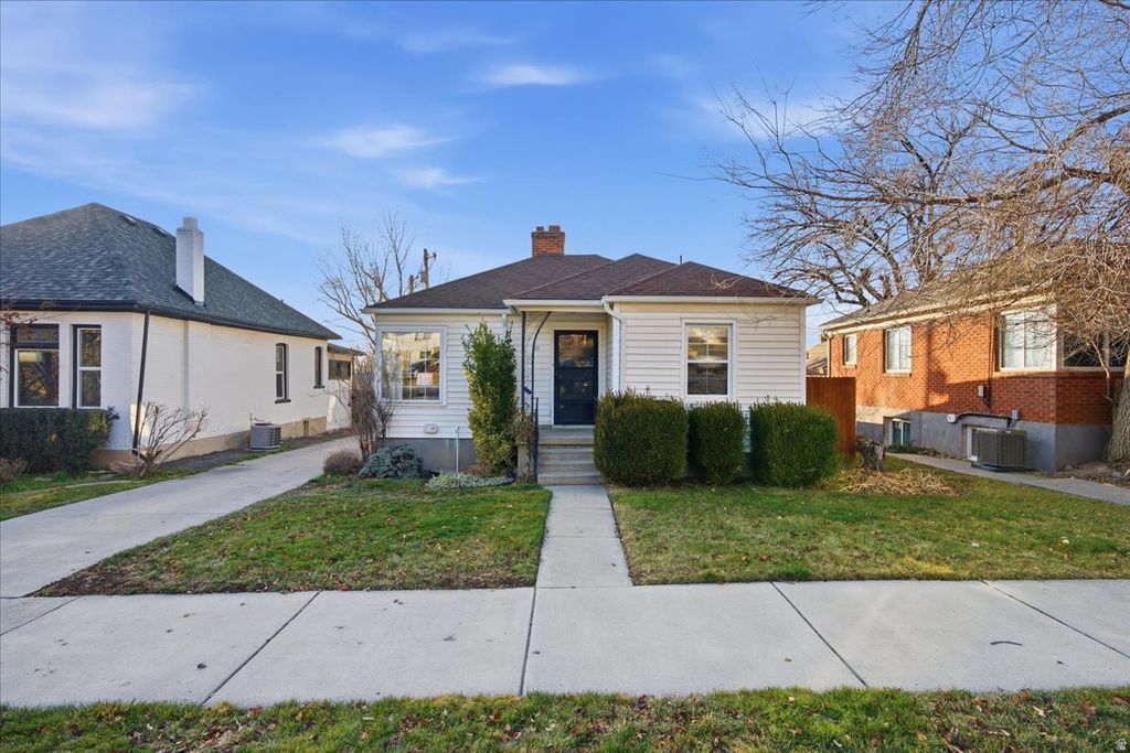 Photo of 760 S 1000 E, Salt Lake City, UT 84102 (MLS # 2131420)