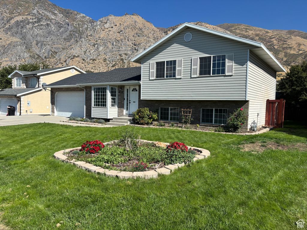 Photo of 512 N 400 E, Springville, UT 84663 (MLS # 2116131)