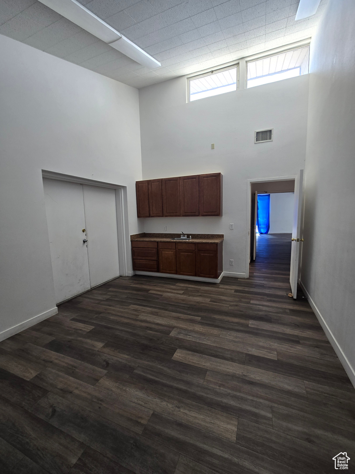 SHOPPERS VILLAGE PUD - Commercial Sale