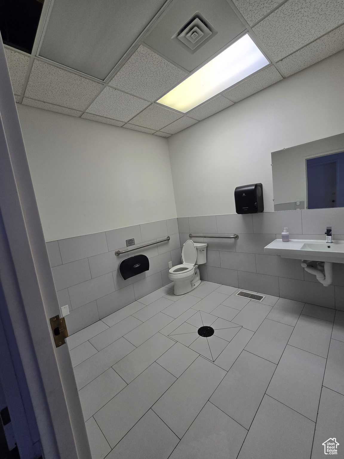 SHOPPERS VILLAGE PUD - Commercial Sale