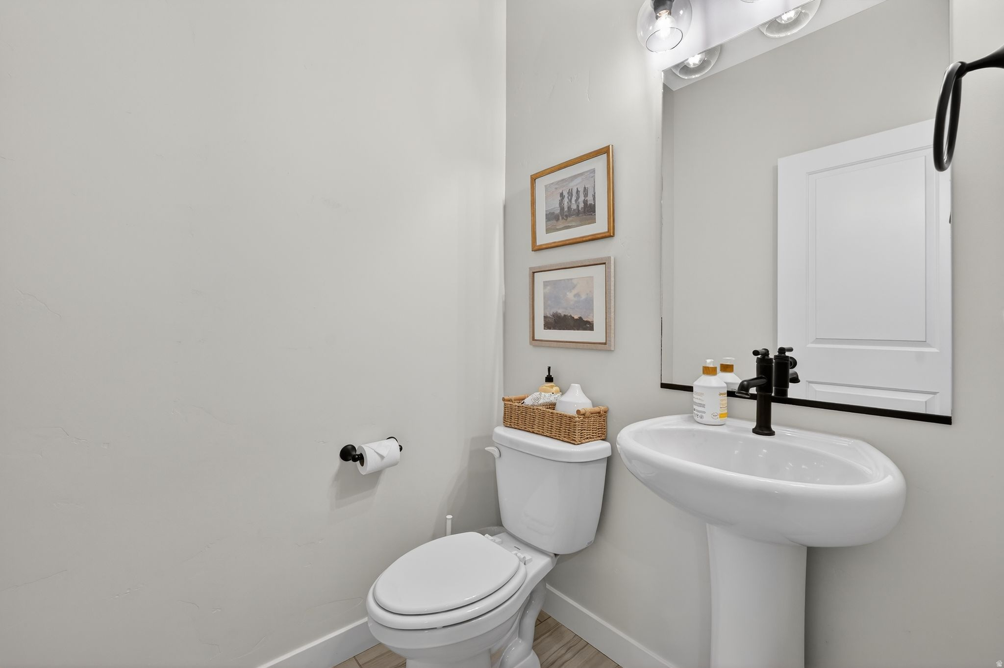 HILL FARMS - Residential